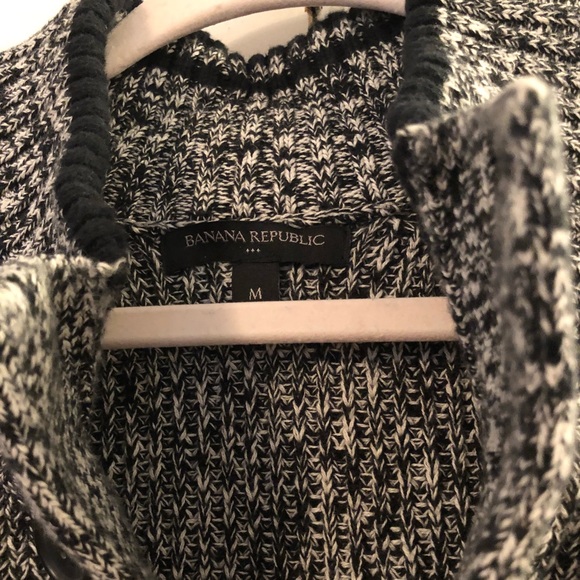 Banana Republic Black and White Sweater/Cardigan - Picture 3 of 3